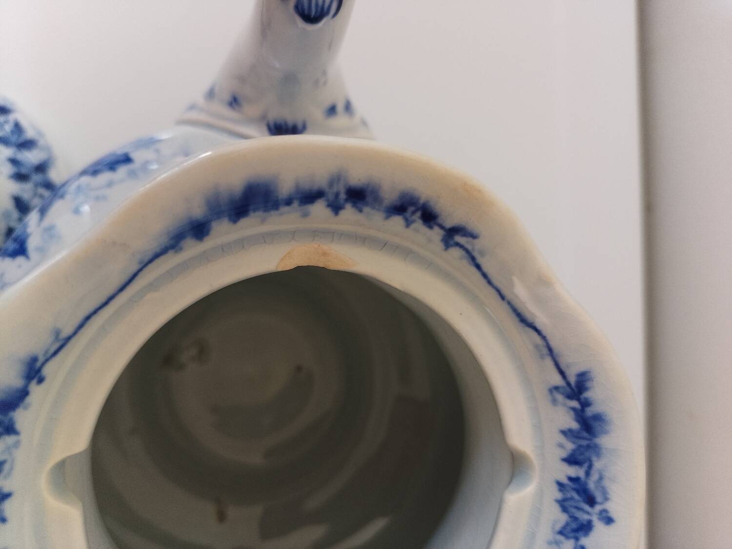 19th century Creil Montereau teapot