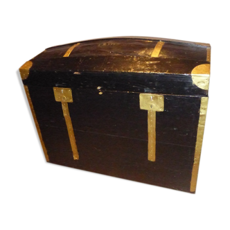 Trunk wooden color black and gold