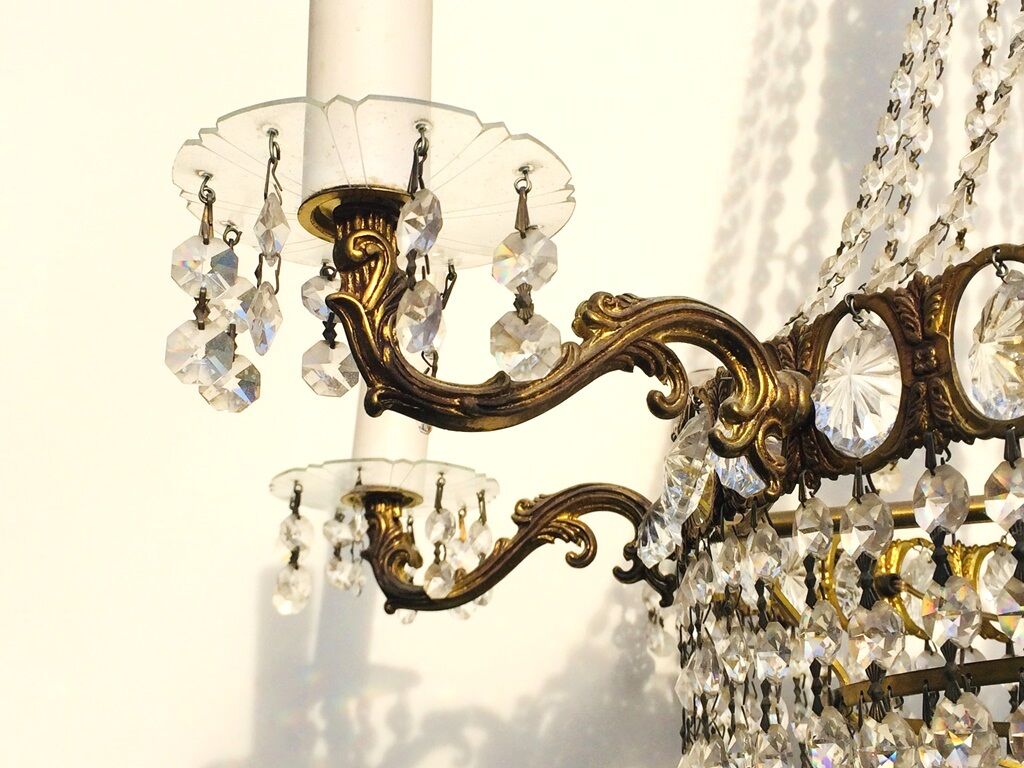 Hot air balloon chandelier 8 stamp fires