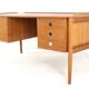 Bureau Dyrlund en teck de design danois moderne du milieu du siècle