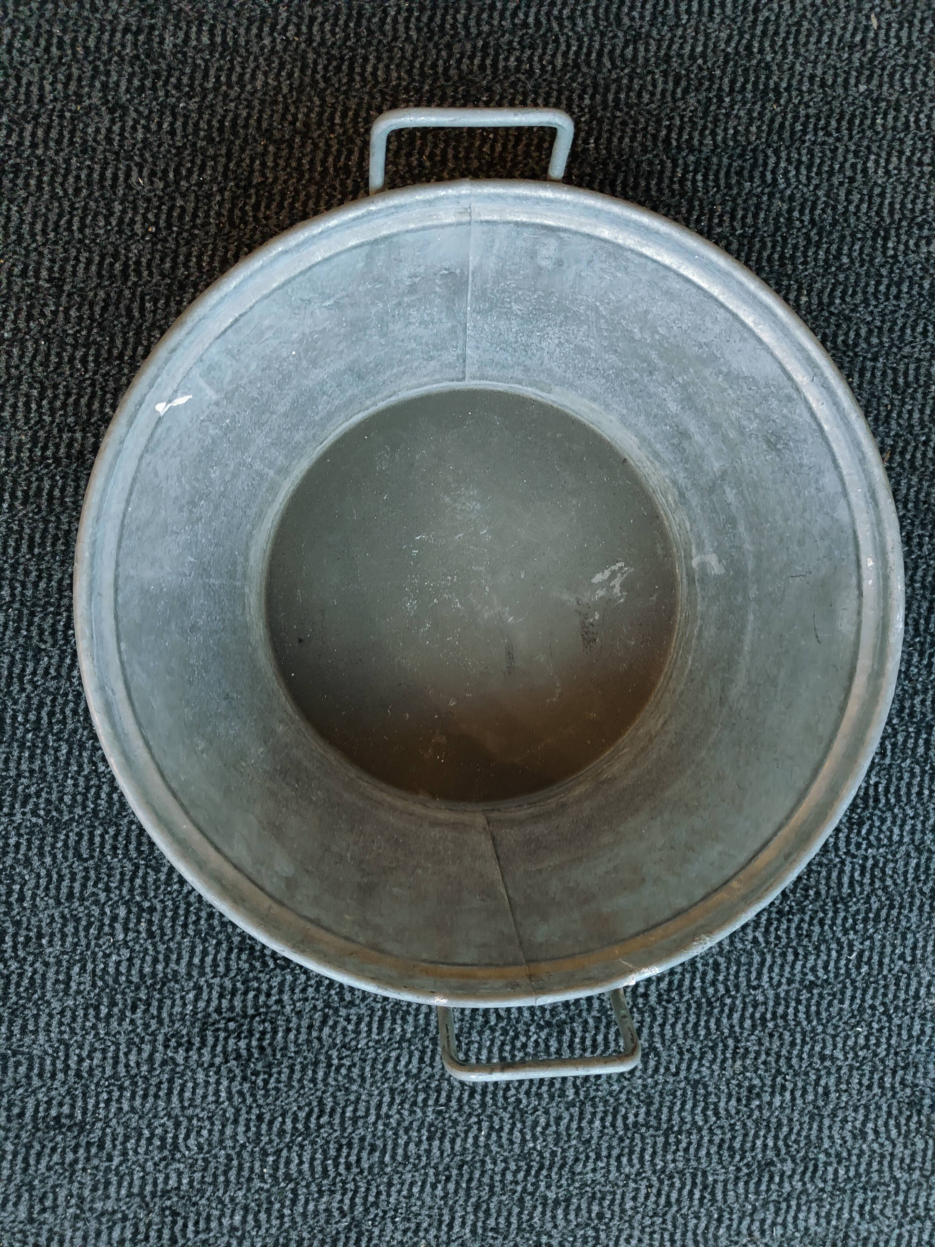 Tin basin