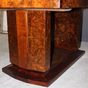 Table art déco en acajou et loupe d'orme vers 1930
