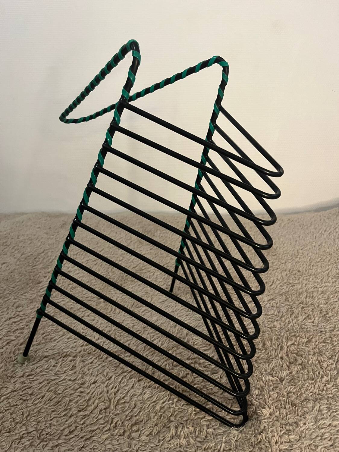 Range, vinyl record holder from the 80s