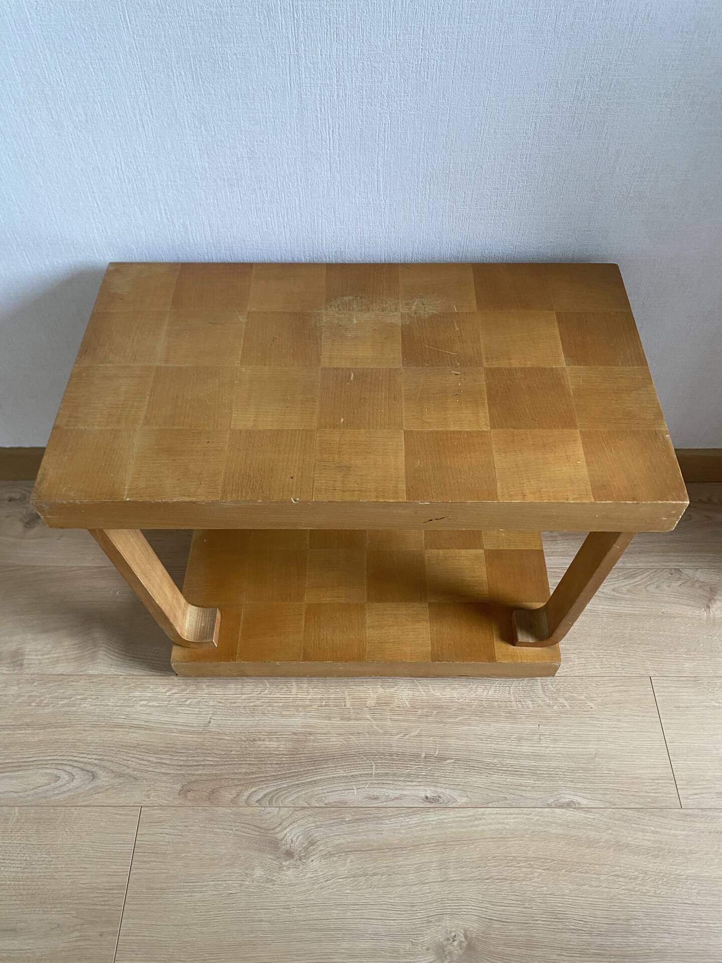 Table d’appoint Art déco à deux plateaux, placage damier et filets de