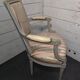 Fauteuil bergère style louis xvi en bois patiné