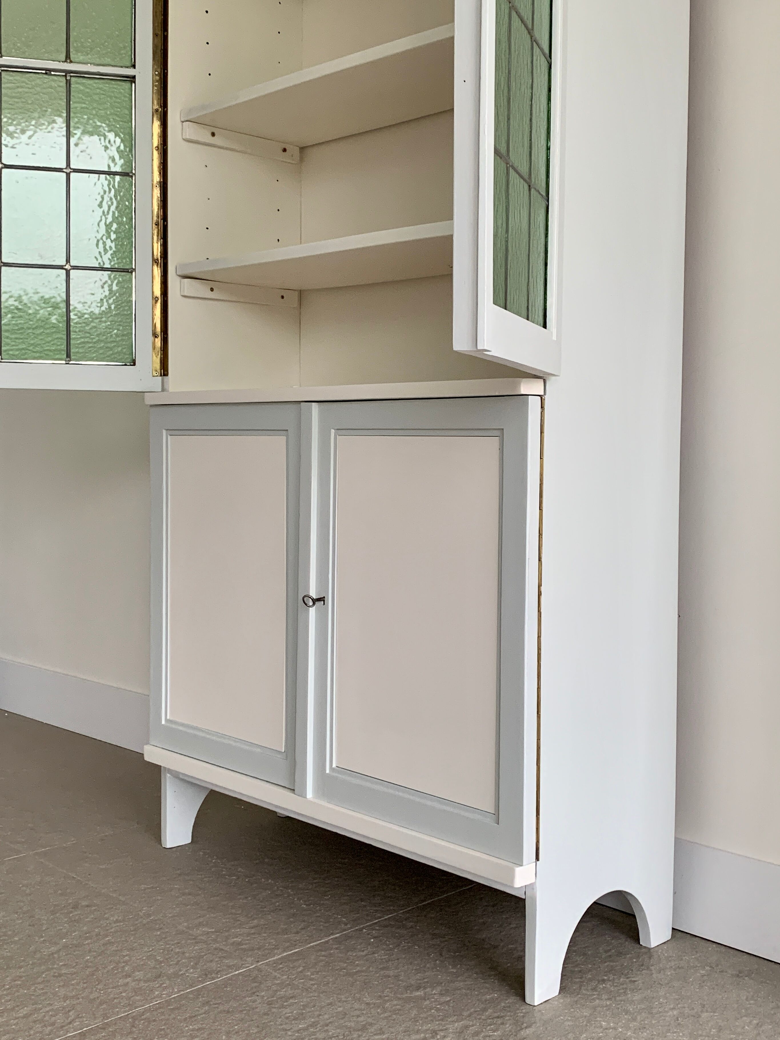 Wardrobe / antique showcase