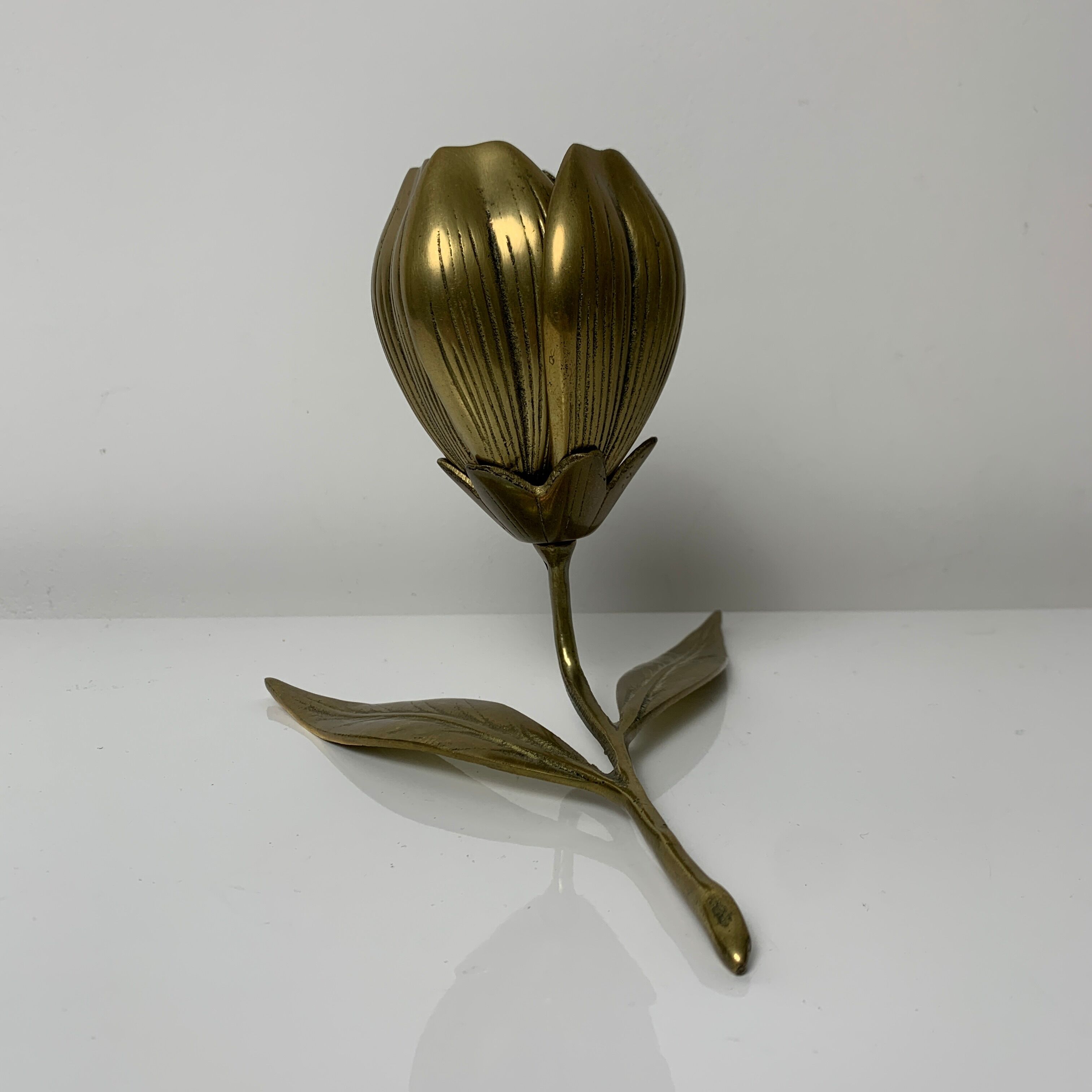 Ashtray flowers on brass stem with 6 removable ashtray petals