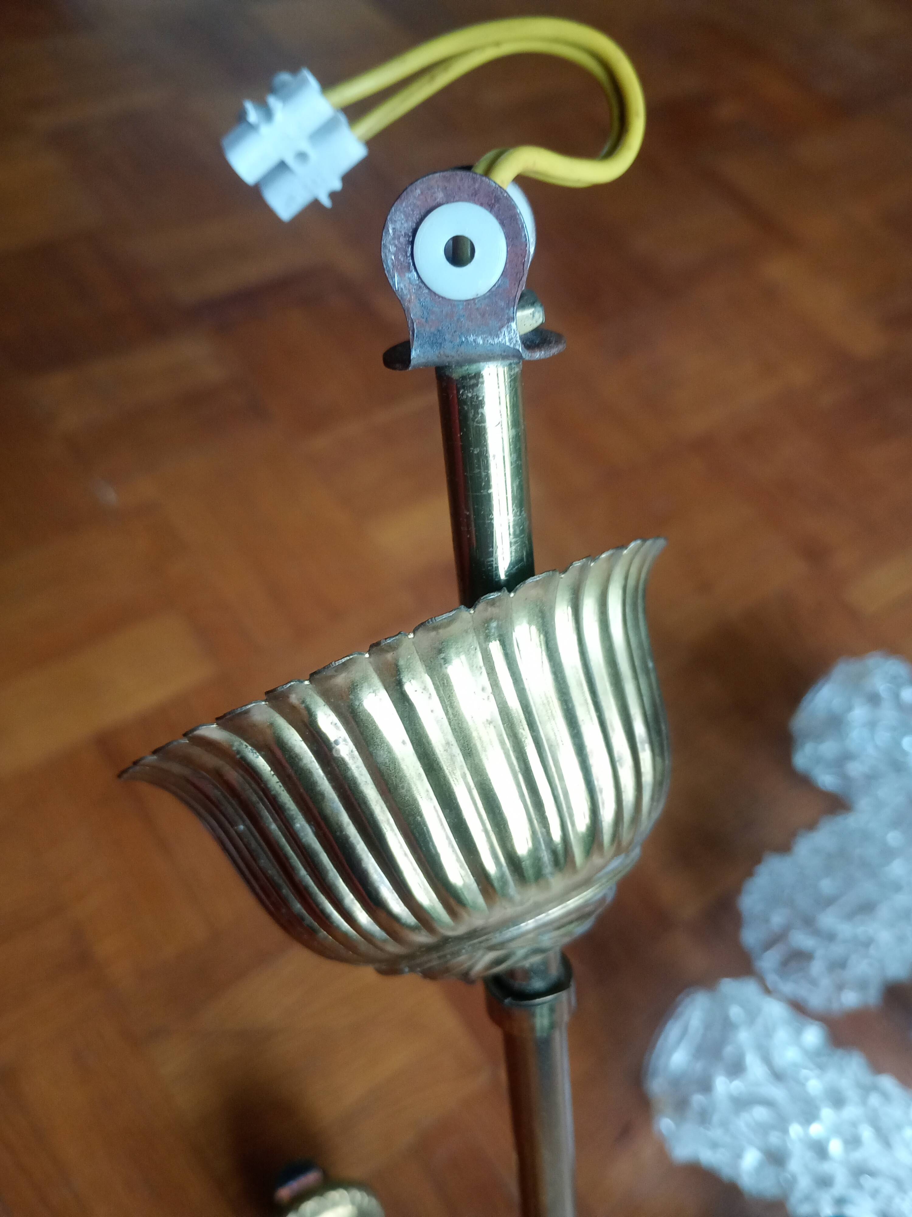 Vintage 4-arm chandelier - oblong tulip pressed molded glass - gold metal