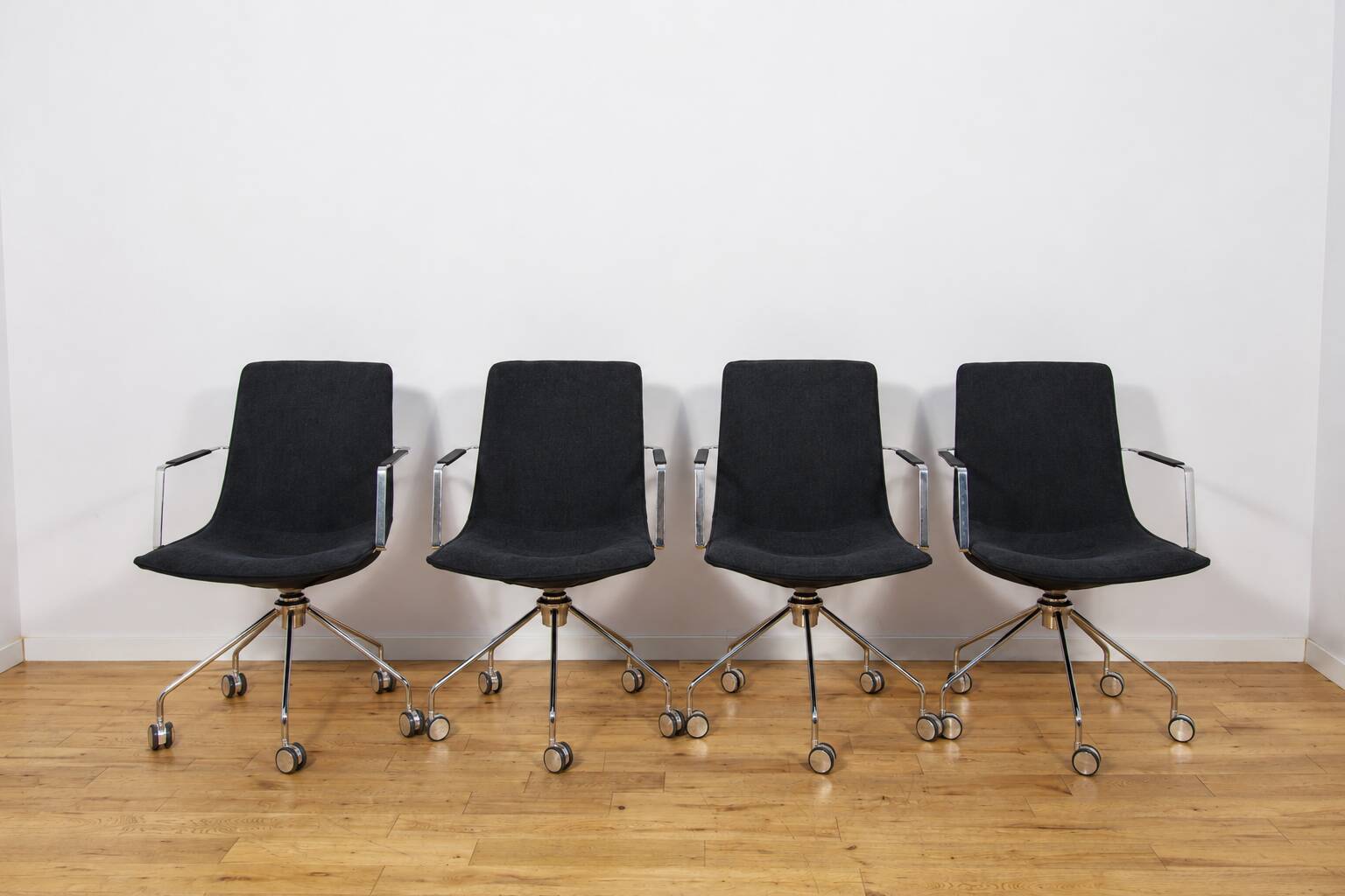 Mid-Century Conference Chairs "Comet" by Gunilla Allard for Lammhults, Sweden, 1990s, Set of 4