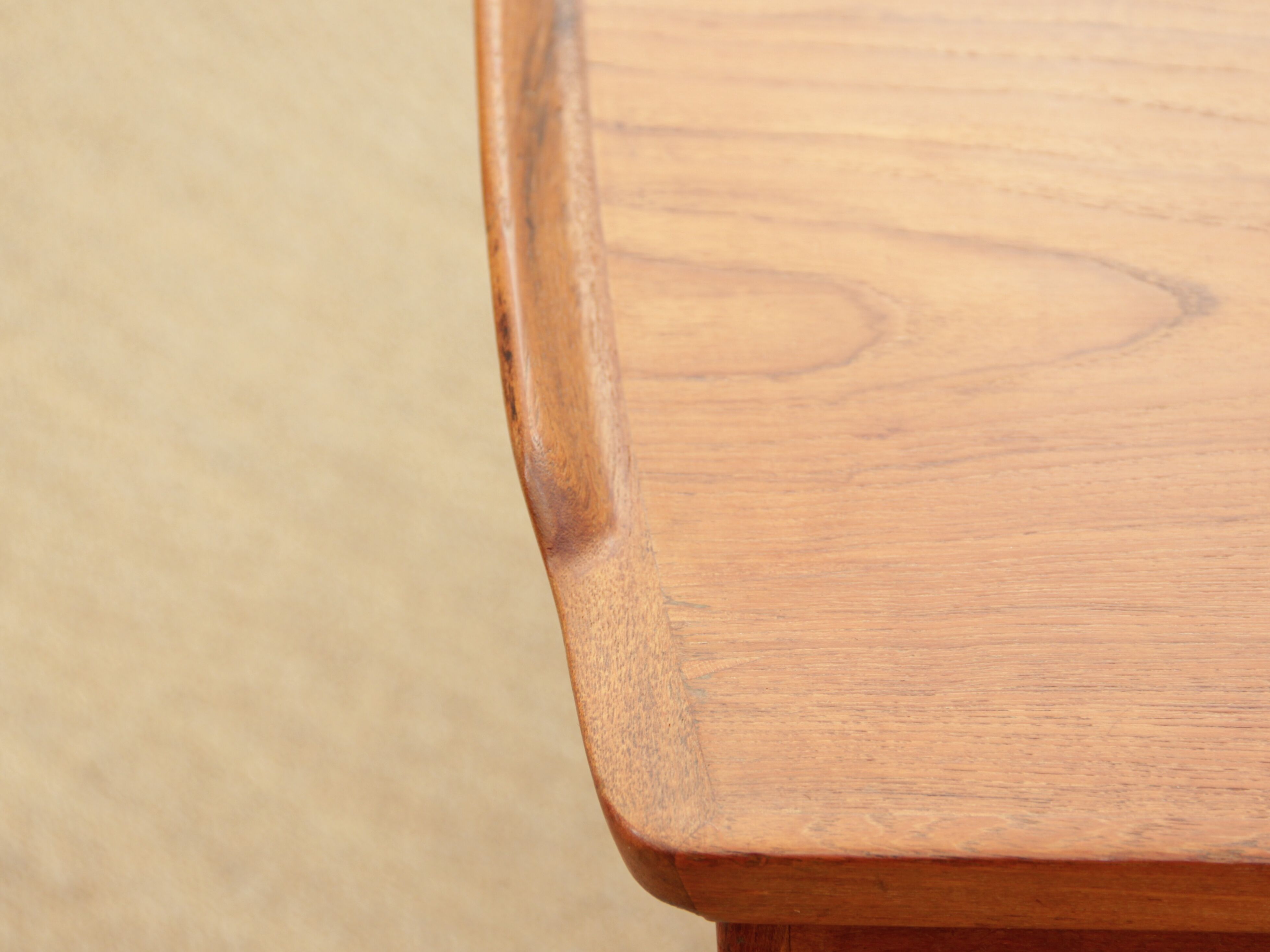 Bureau scandinave boomerang en teck d'Arne Hovmand Olsen