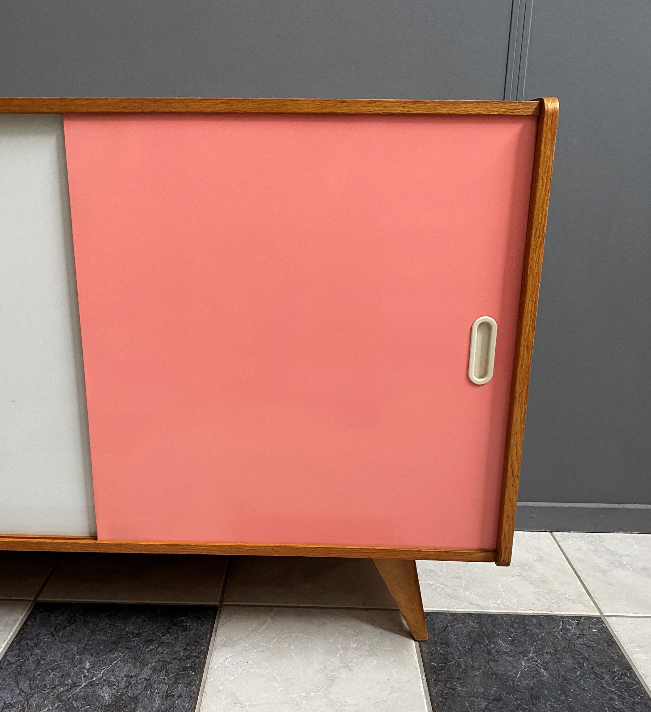 Jiri Jiroutek Pink sideboard model U452 1960s by Interier Praha