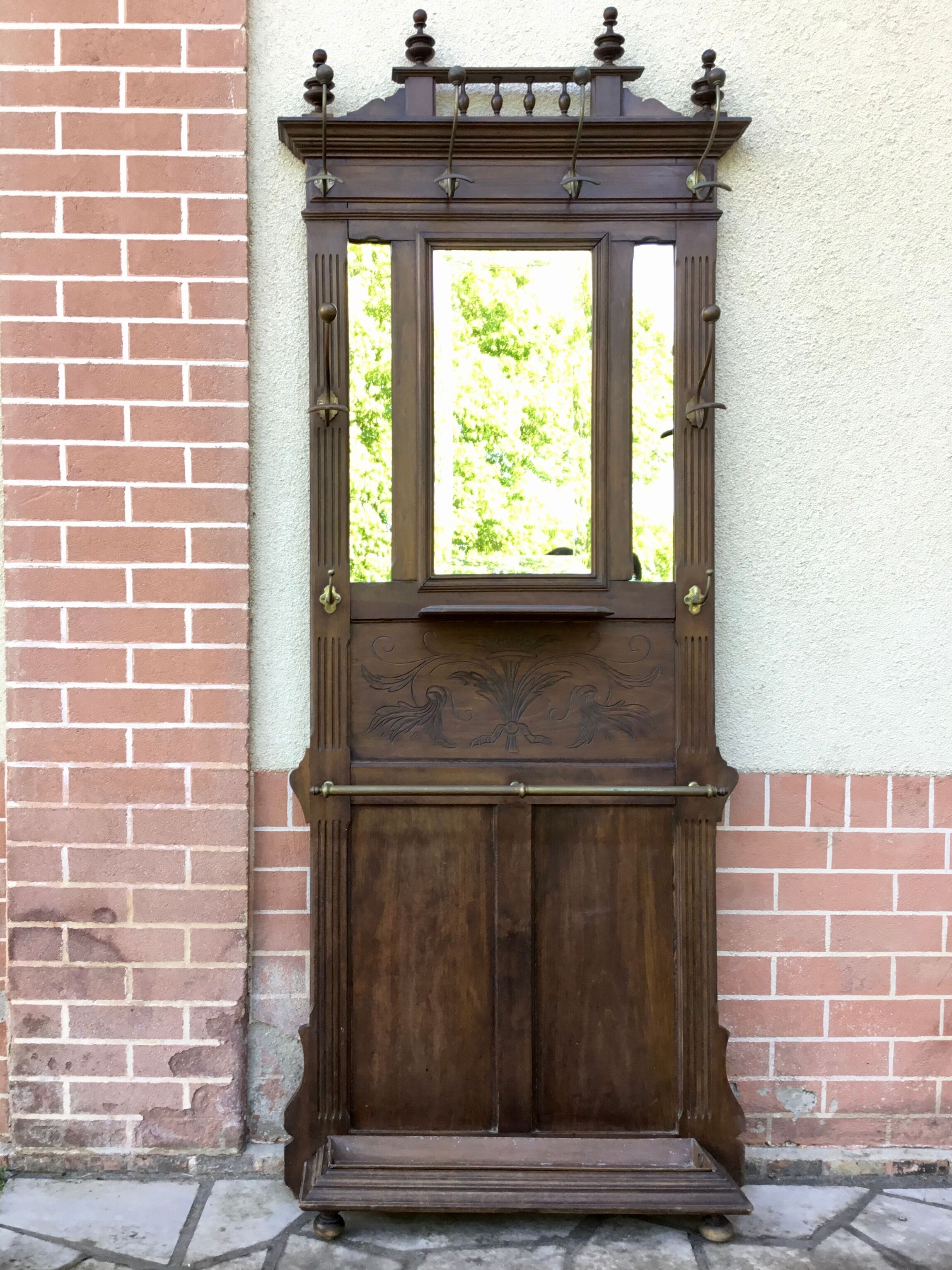 Napoleon III coat-holder