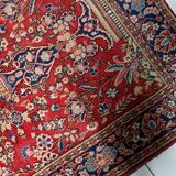Handmade antique Persian Kashan rug 136cm x 201cm, 1910s