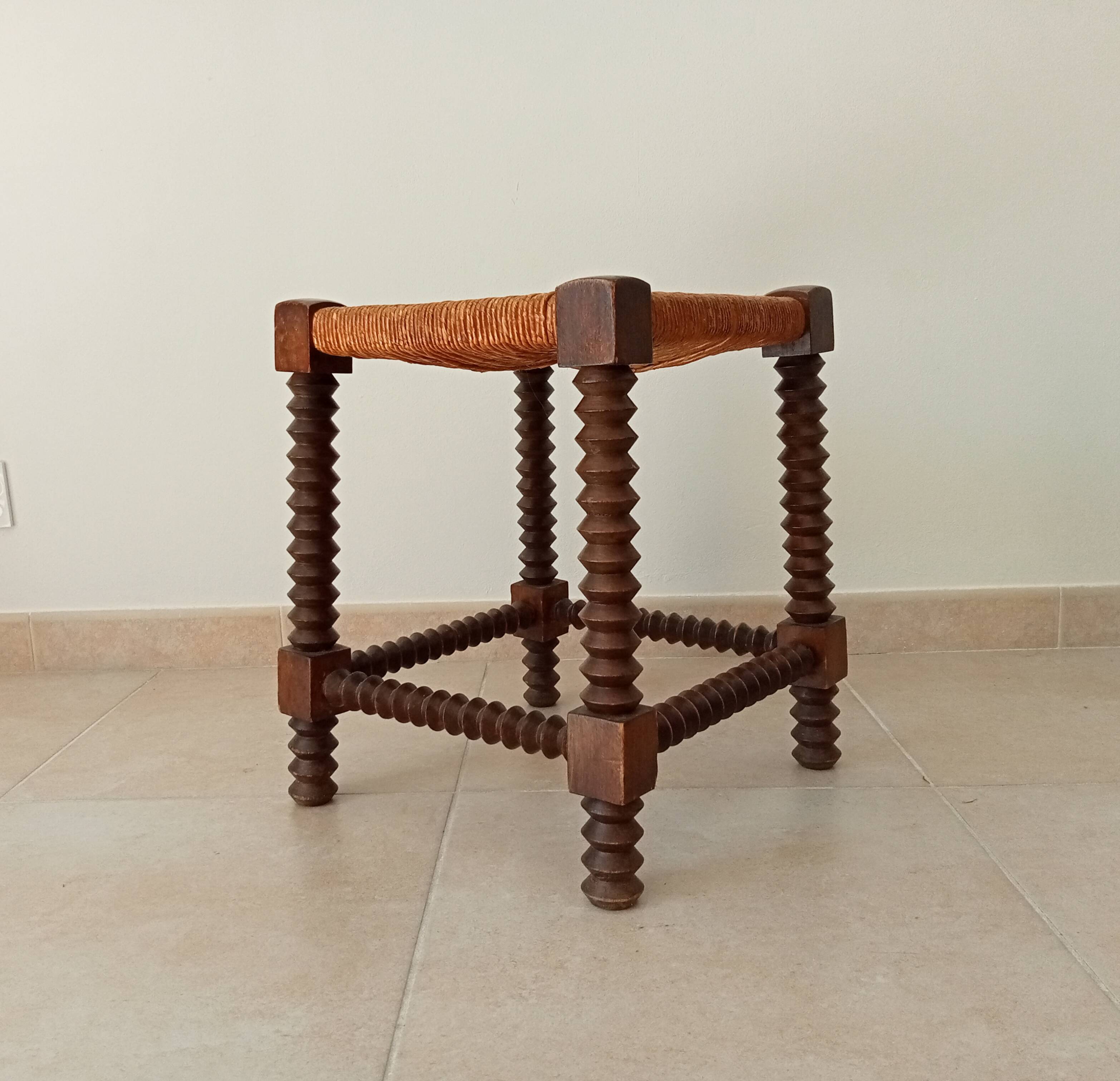 Vintage straw stool in turned wood 50s/60s
