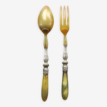 Salad servers in horn and silver metal