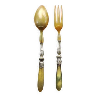 Salad servers in horn and silver metal