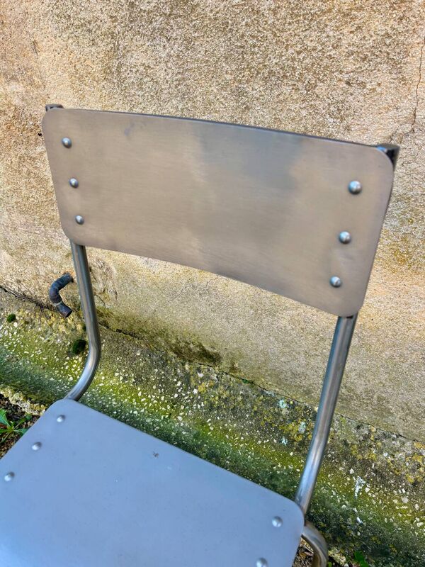 Chaise industrielle