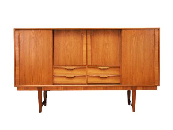 Buffet haut en teck, design danois, années 1960, production : Danemark