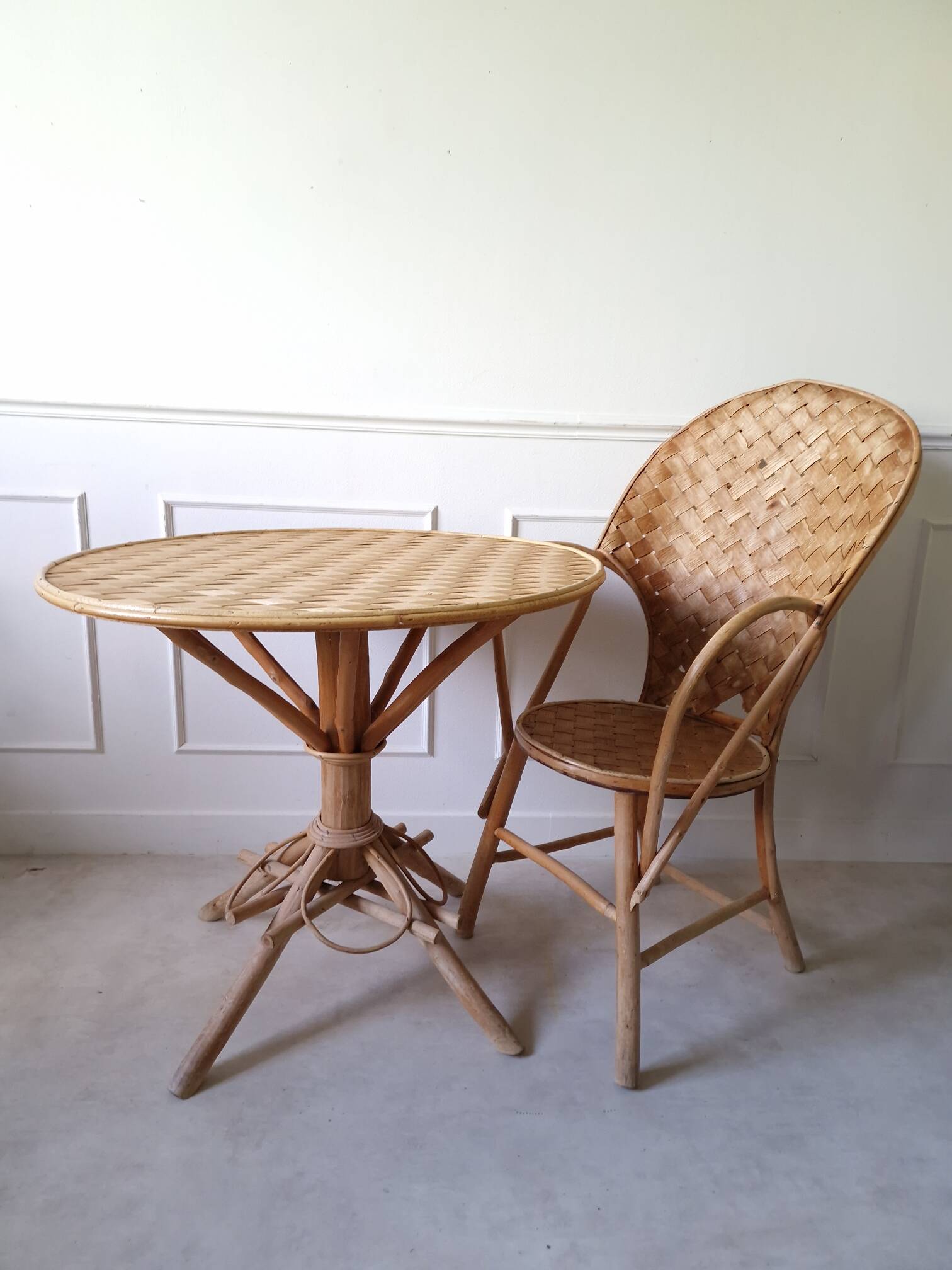 Vintage table and chair