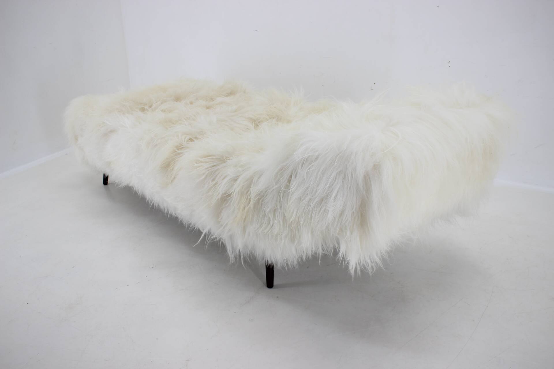 1960s Exclusive Daybed in Sheep Skin