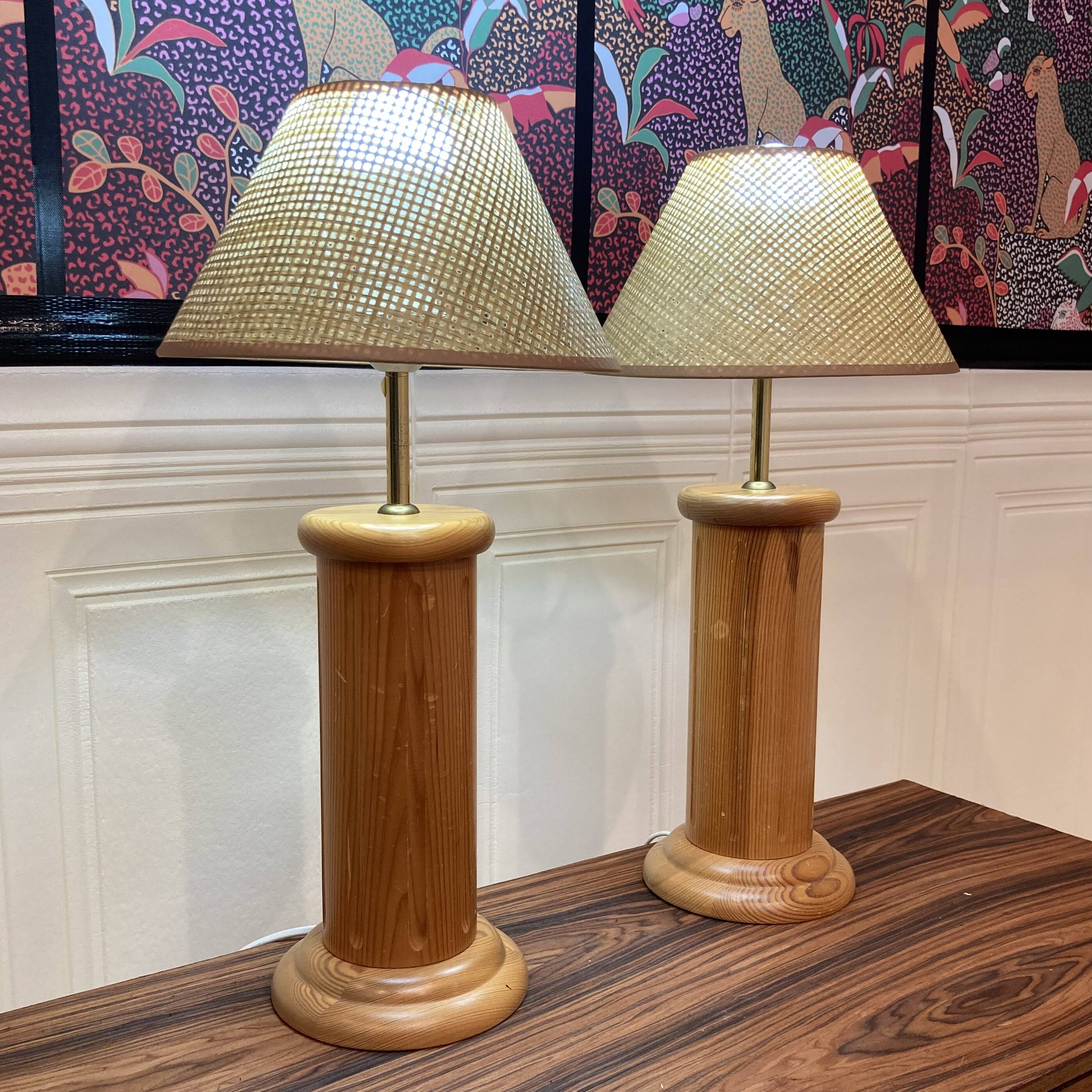 Paire de grandes lampes pin et osier "design scandinave".