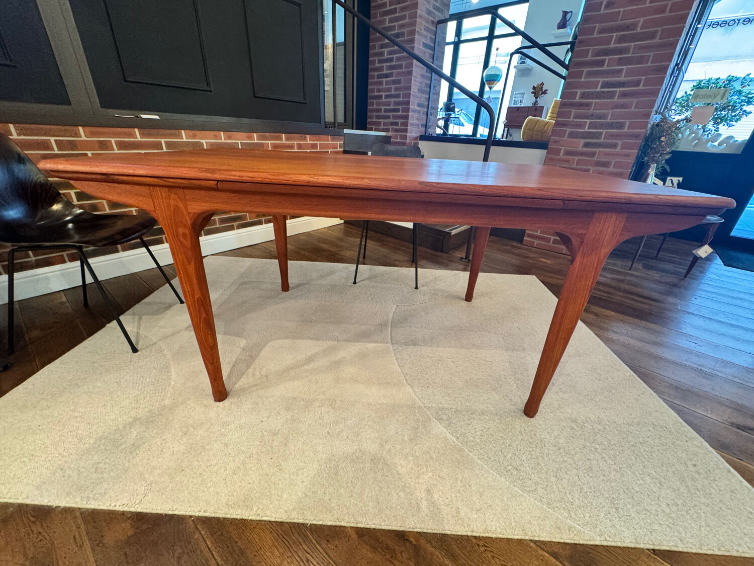 Dining table Tricoire & Vecchione