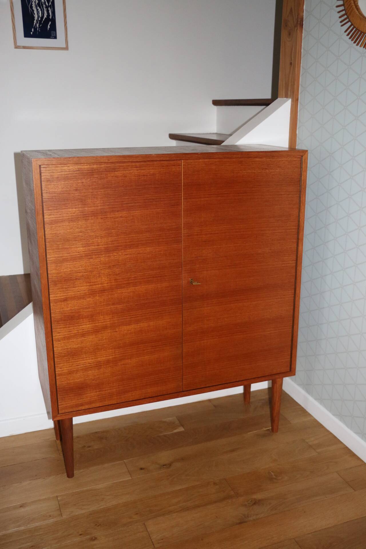 Console sideboard with 2 doors