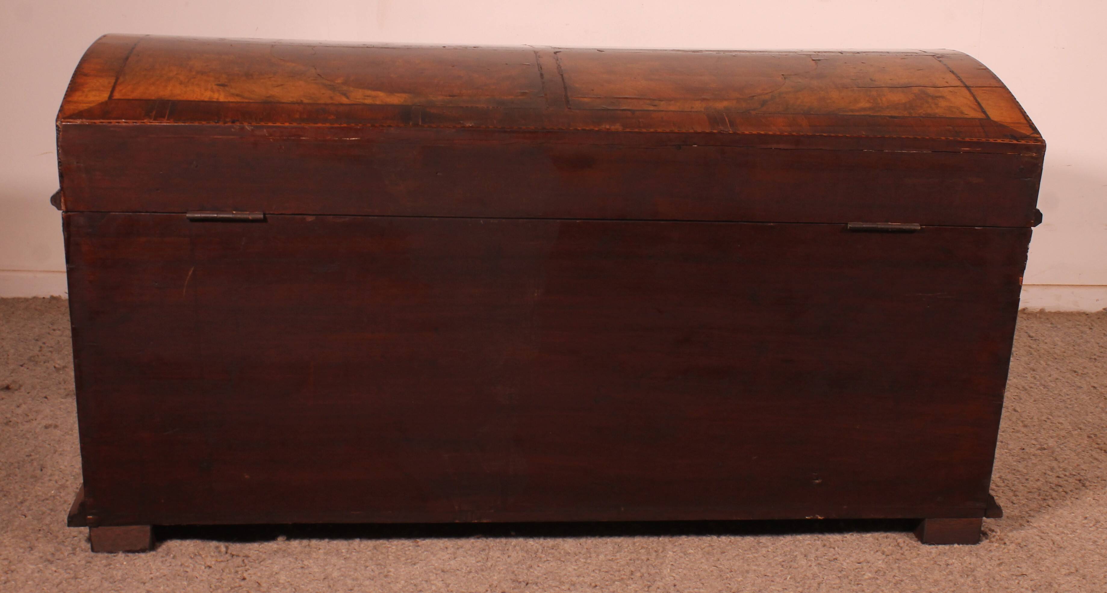walnut and burl walnut chest - 18th century