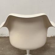 4 Tulip chairs by Eero Saarinen for Knoll