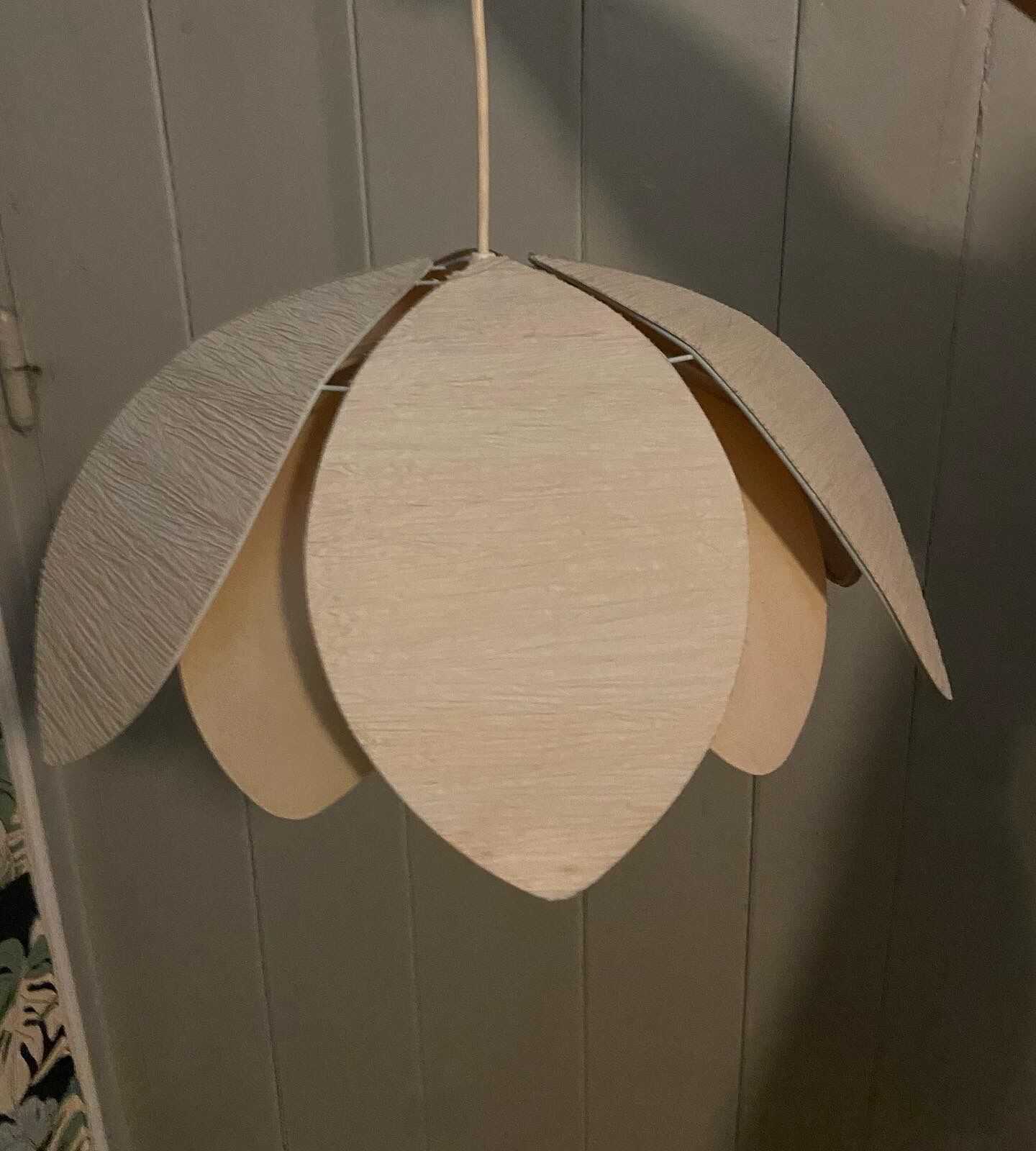 Vintage Lotus pendant lamp
