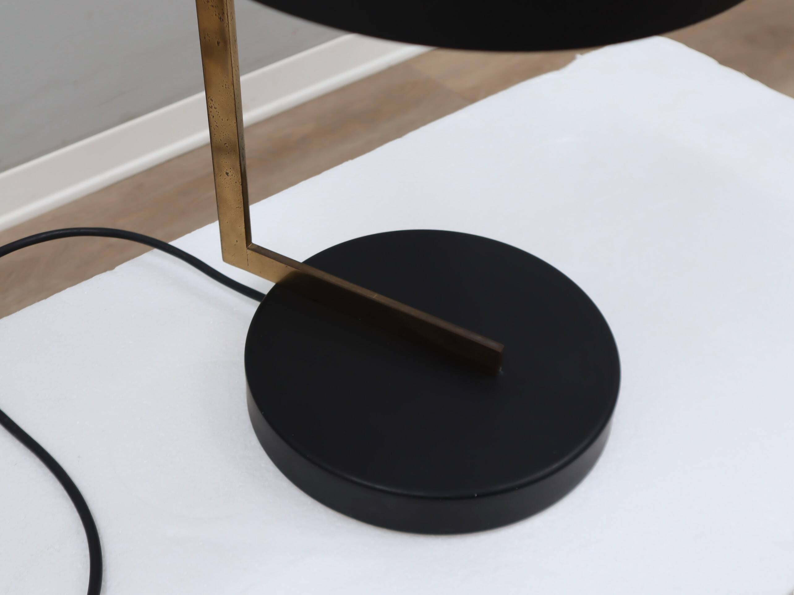 Lampe de table O-Luce rare de milieu de siècle Tito Agnoli années 1950