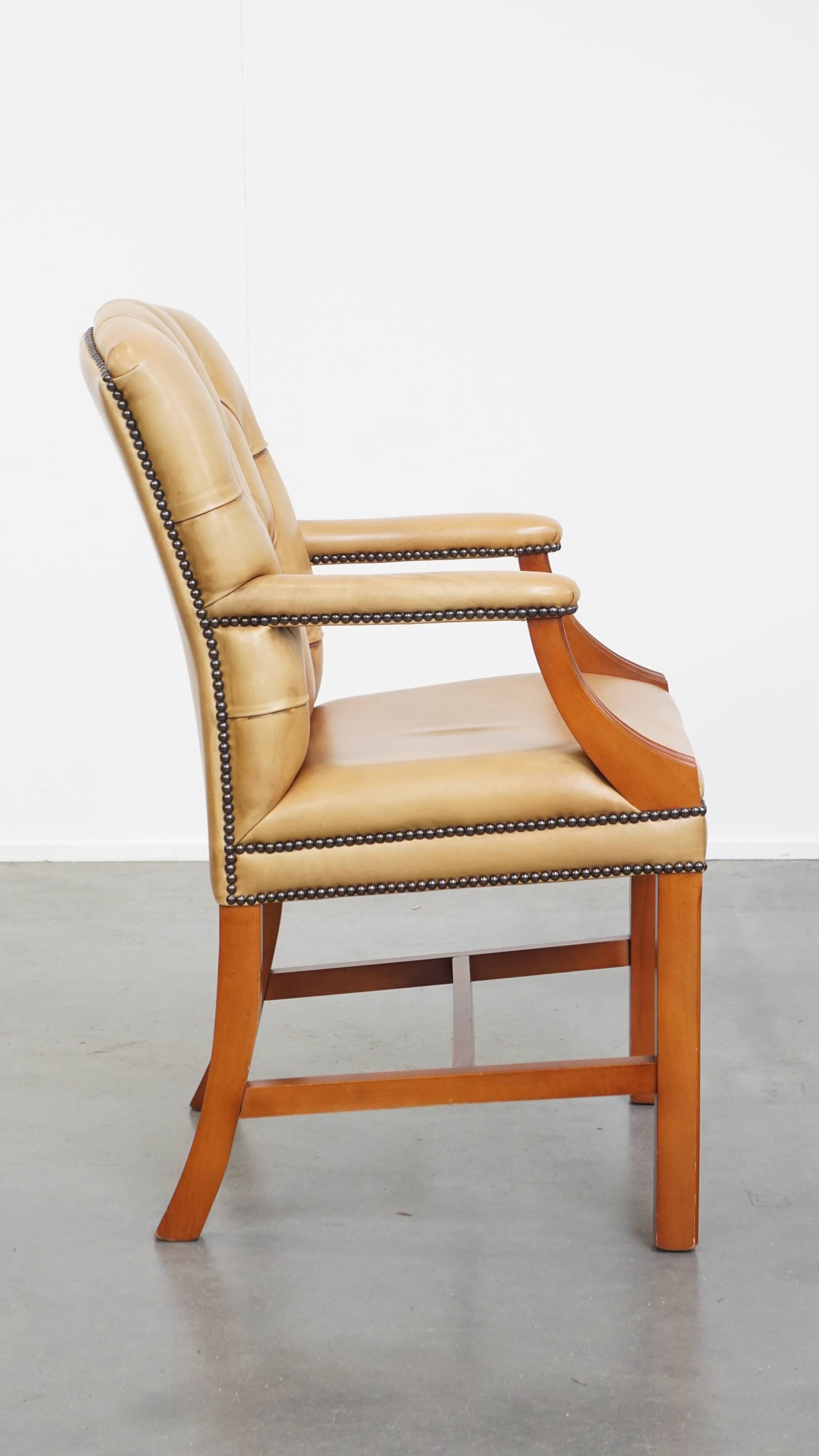 Cowhide Leather Chesterfield Dining / Side Chair in English Style