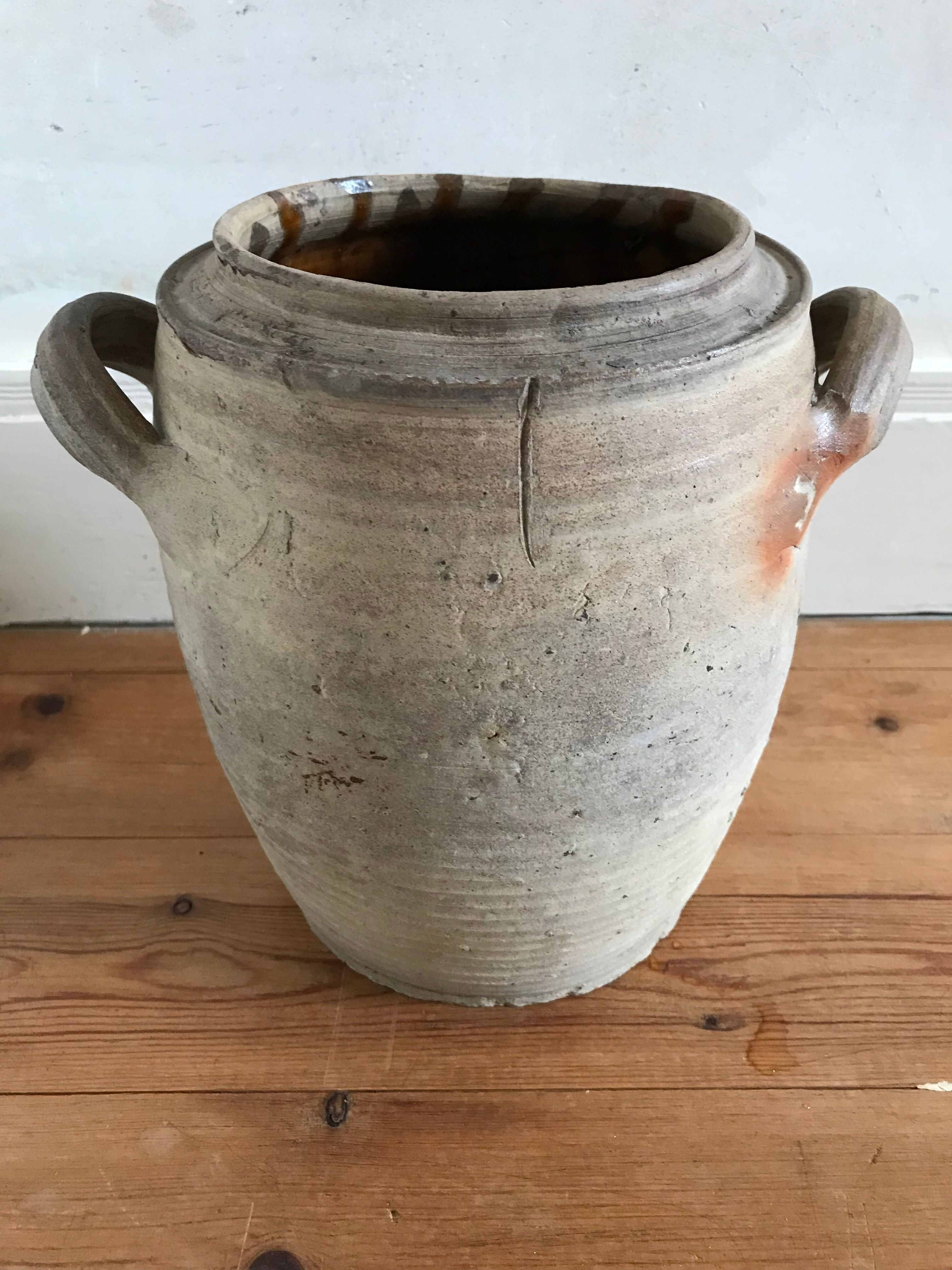Raw stoneware pot