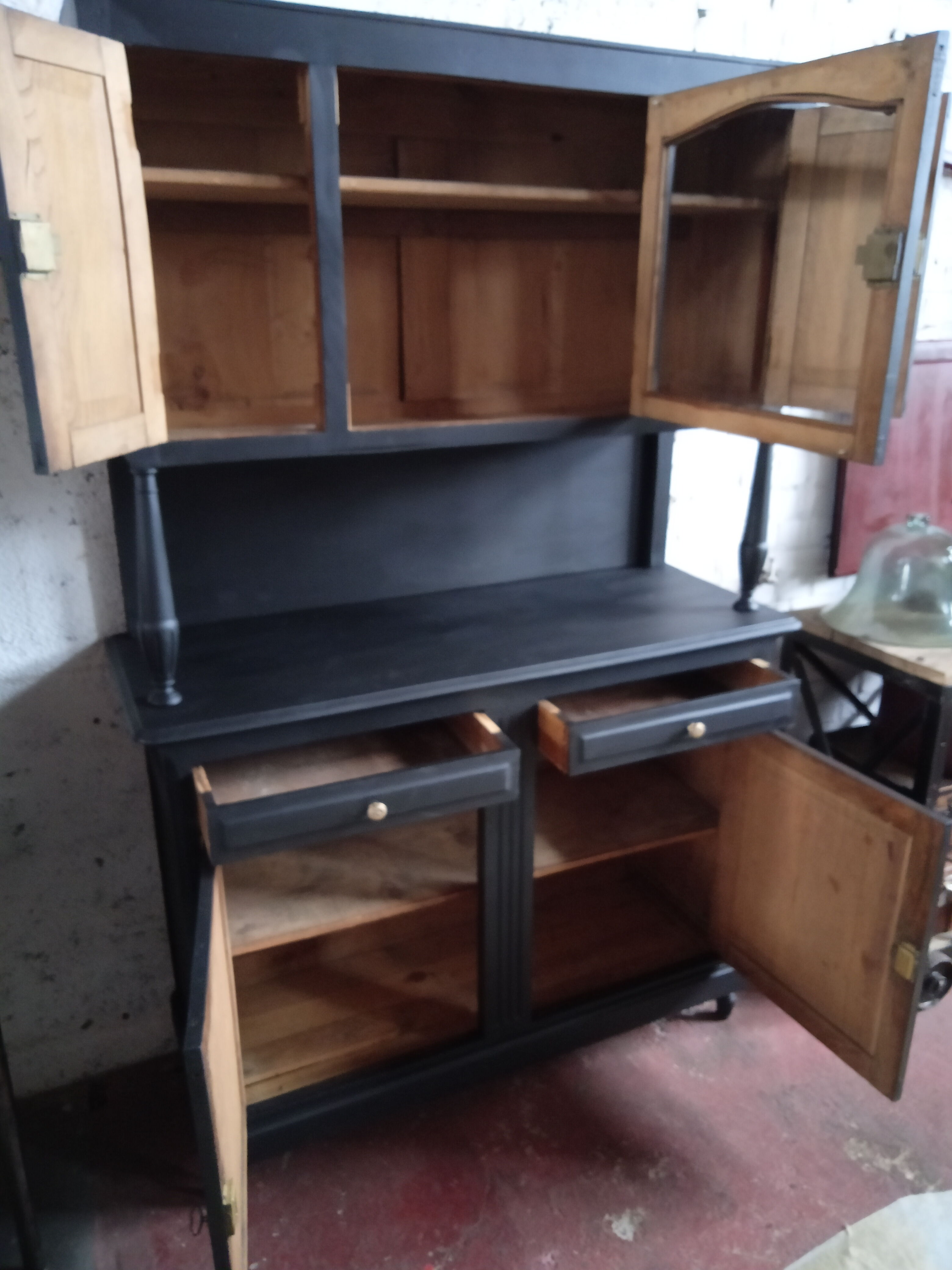 Patinated China buffet