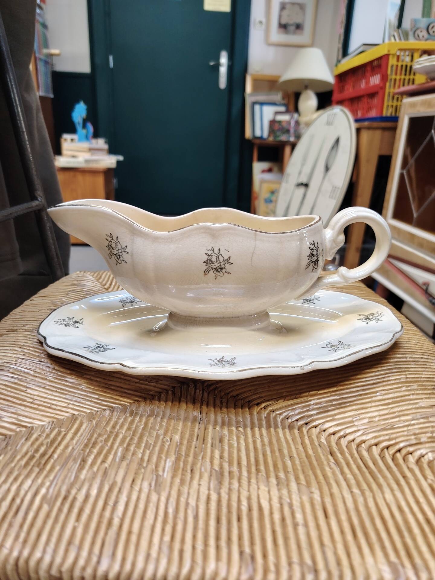 Sauceboat Sarreguemines-Digoin model Flowers of France