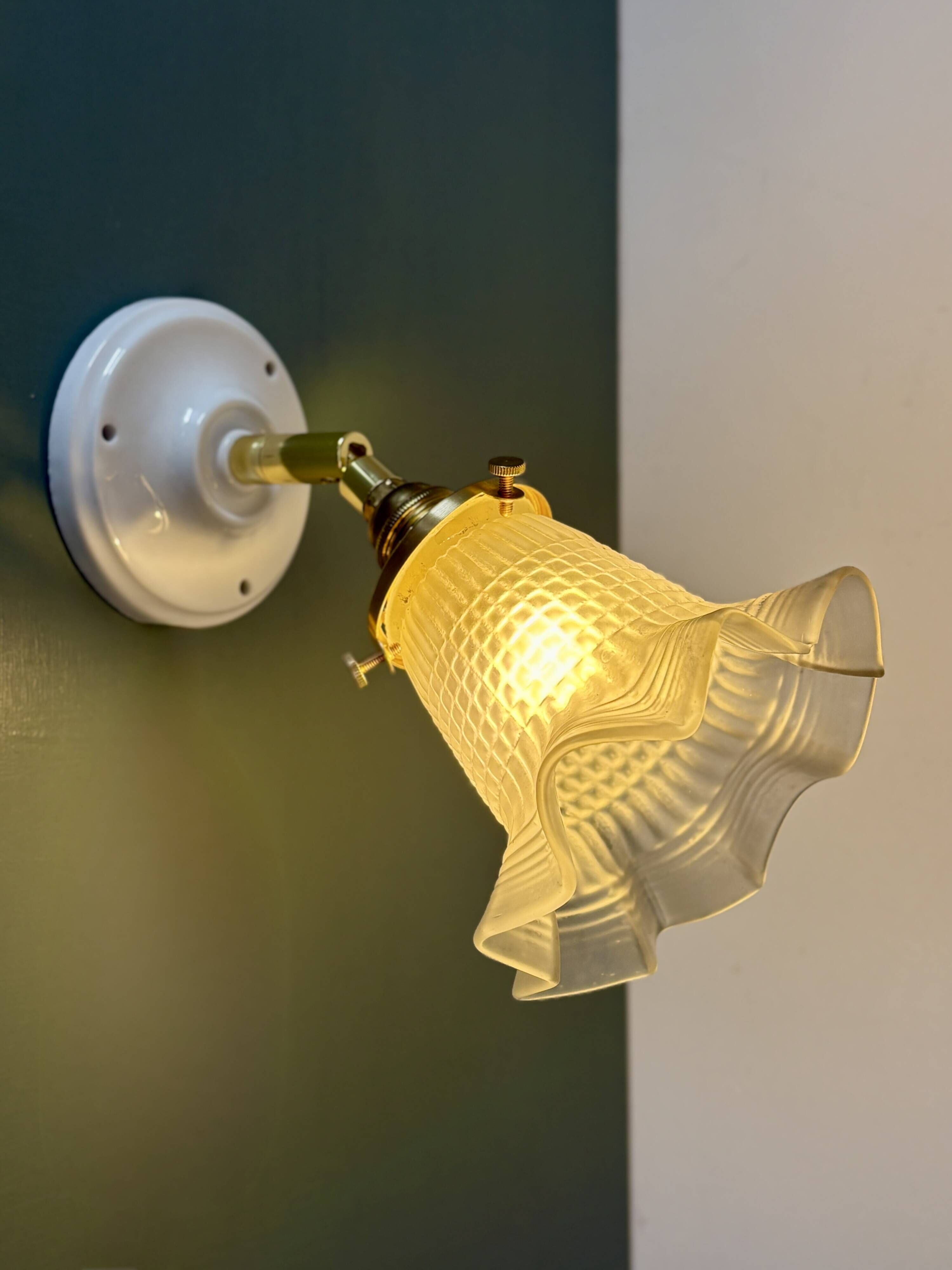 Vintage frosted glass tulip wall light