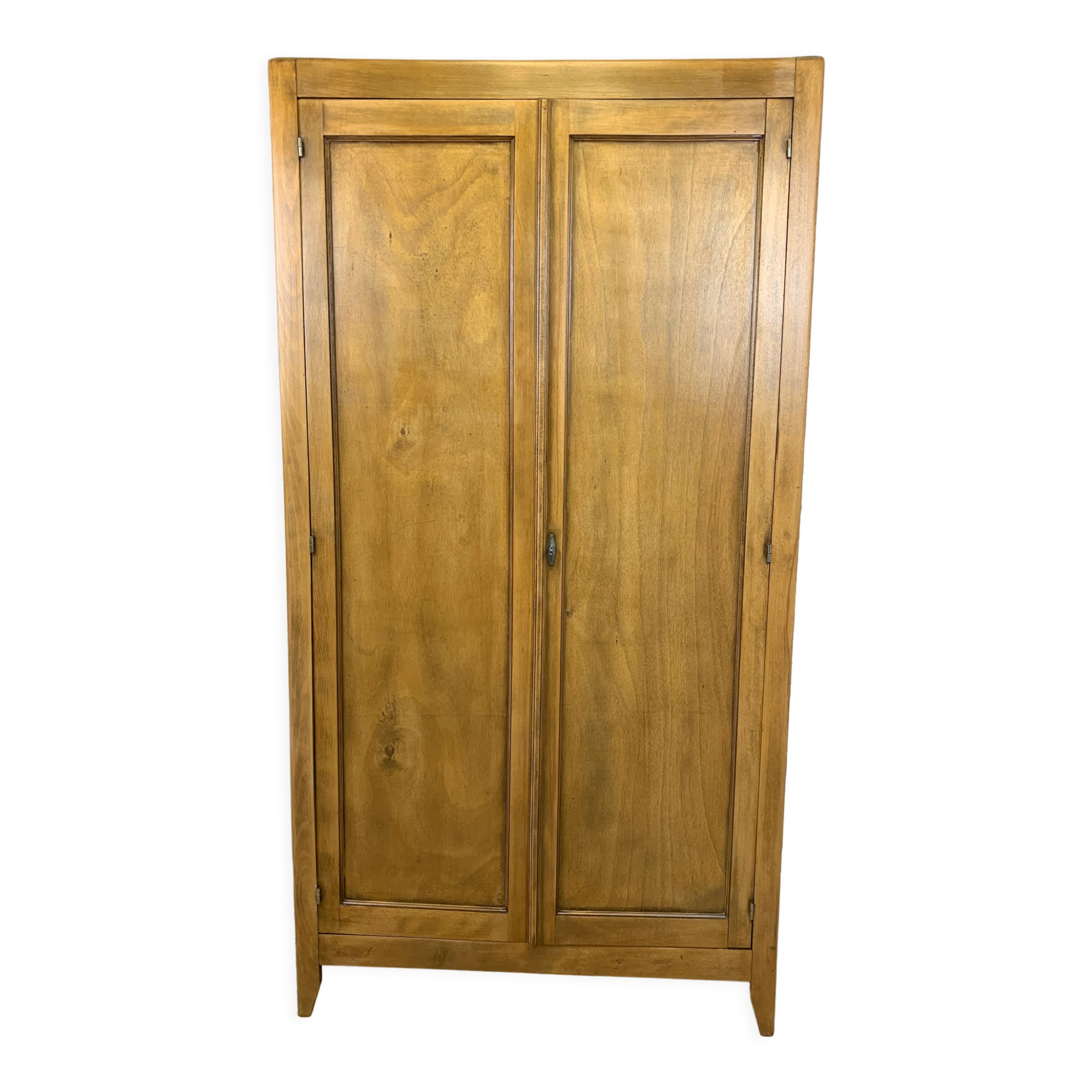 Armoire parisienne vintage