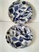 Duo assiettes plates en faïence à décor végétal bleu
