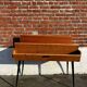 Console / bureau vintage en bois, pied compas