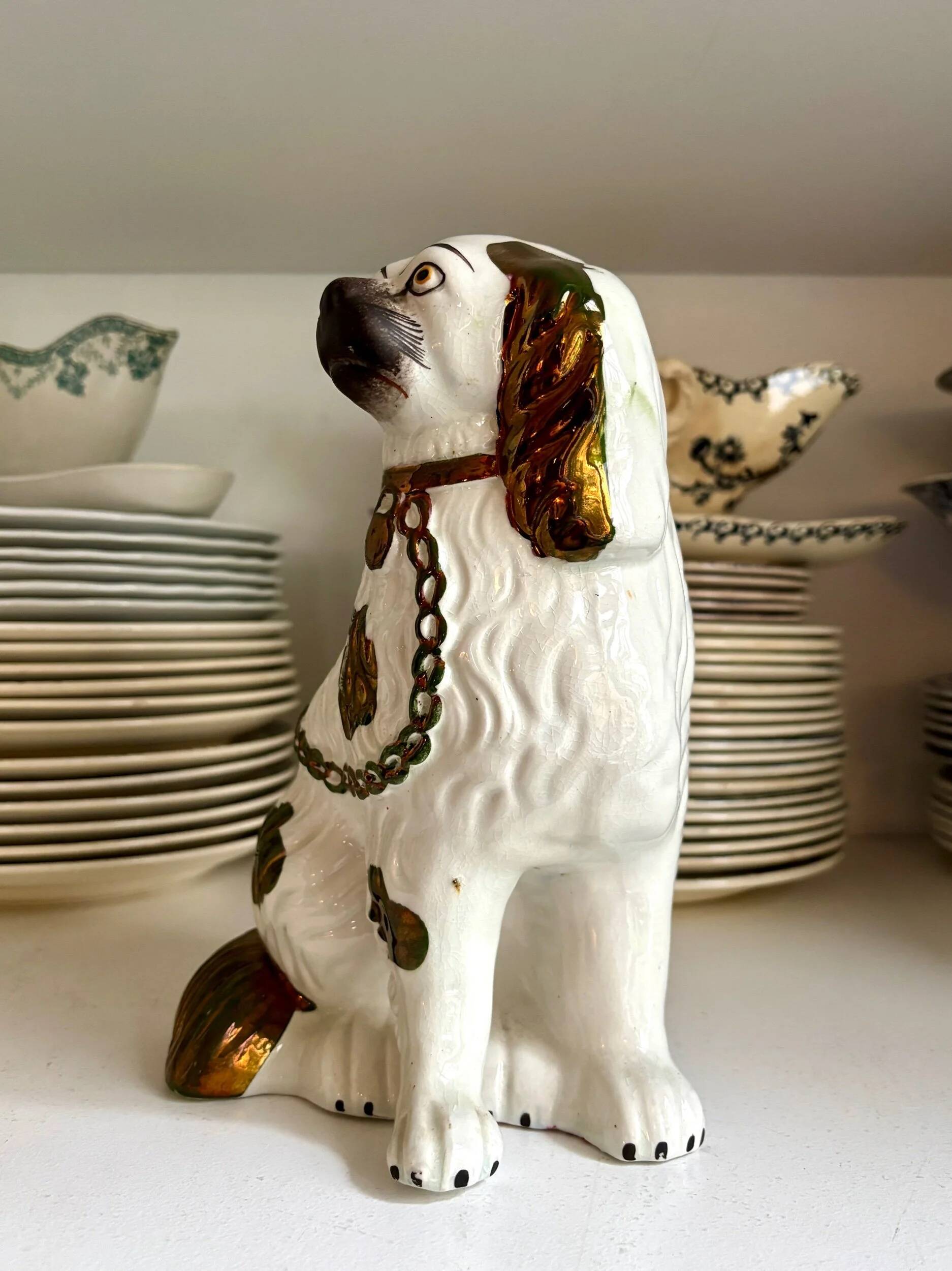 Chien, cavalier king charles en faïence staffordshire n°6, vers 1860