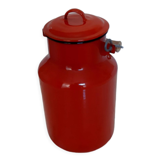 Pot à lait émaillée rouge