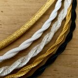 Suspension aabt-jour vintage en opaline blanche