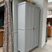 Armoire parisienne grise (rénovée)
