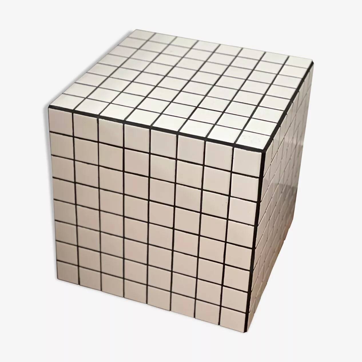 Table d'appoint en carreaux de céramique