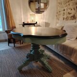 Violin table