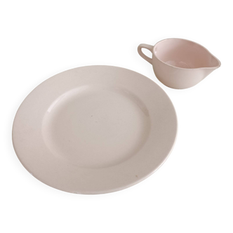 Longwy round platter and gravy boat