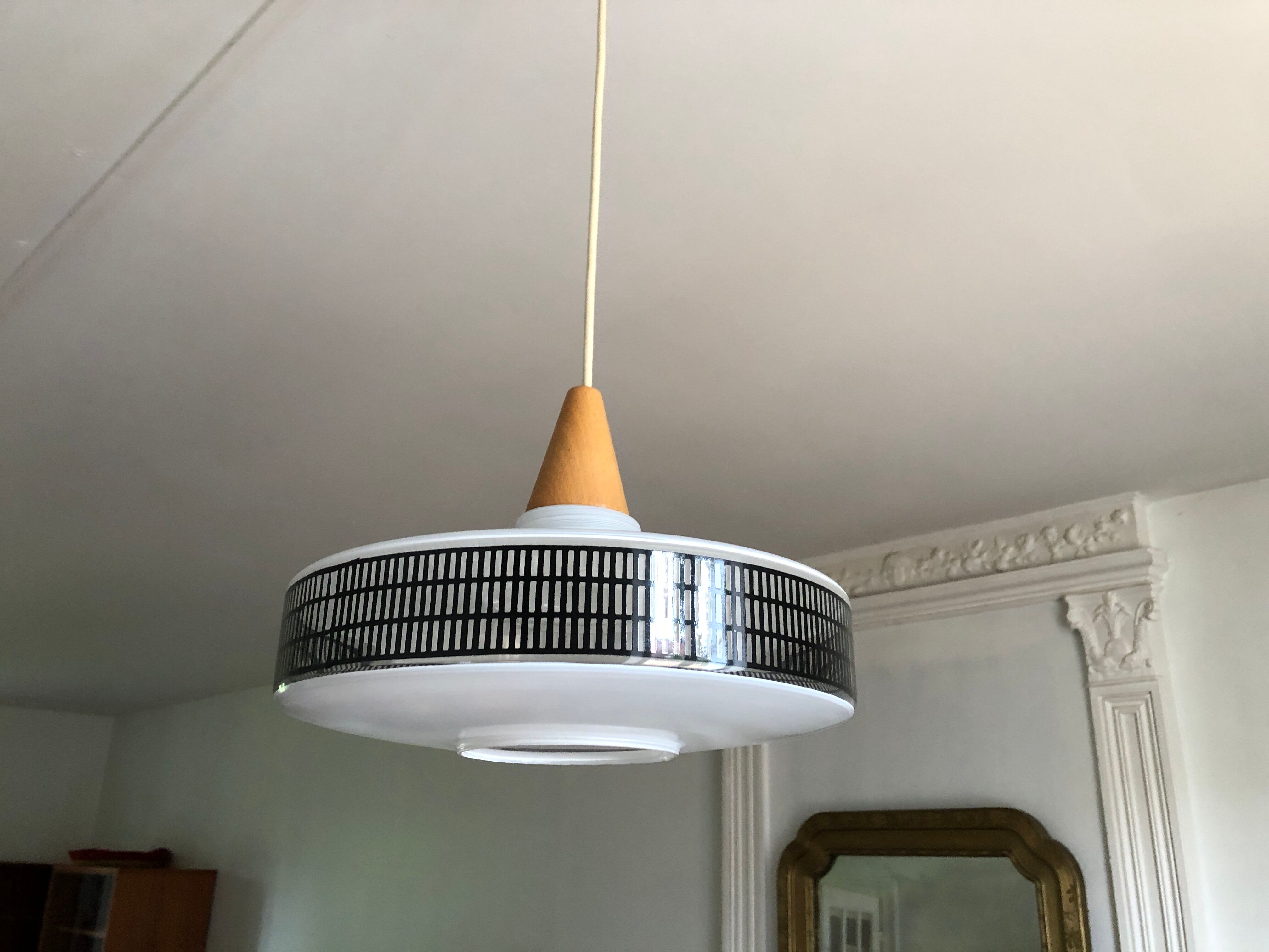 Scandinavian saucer suspension 1960