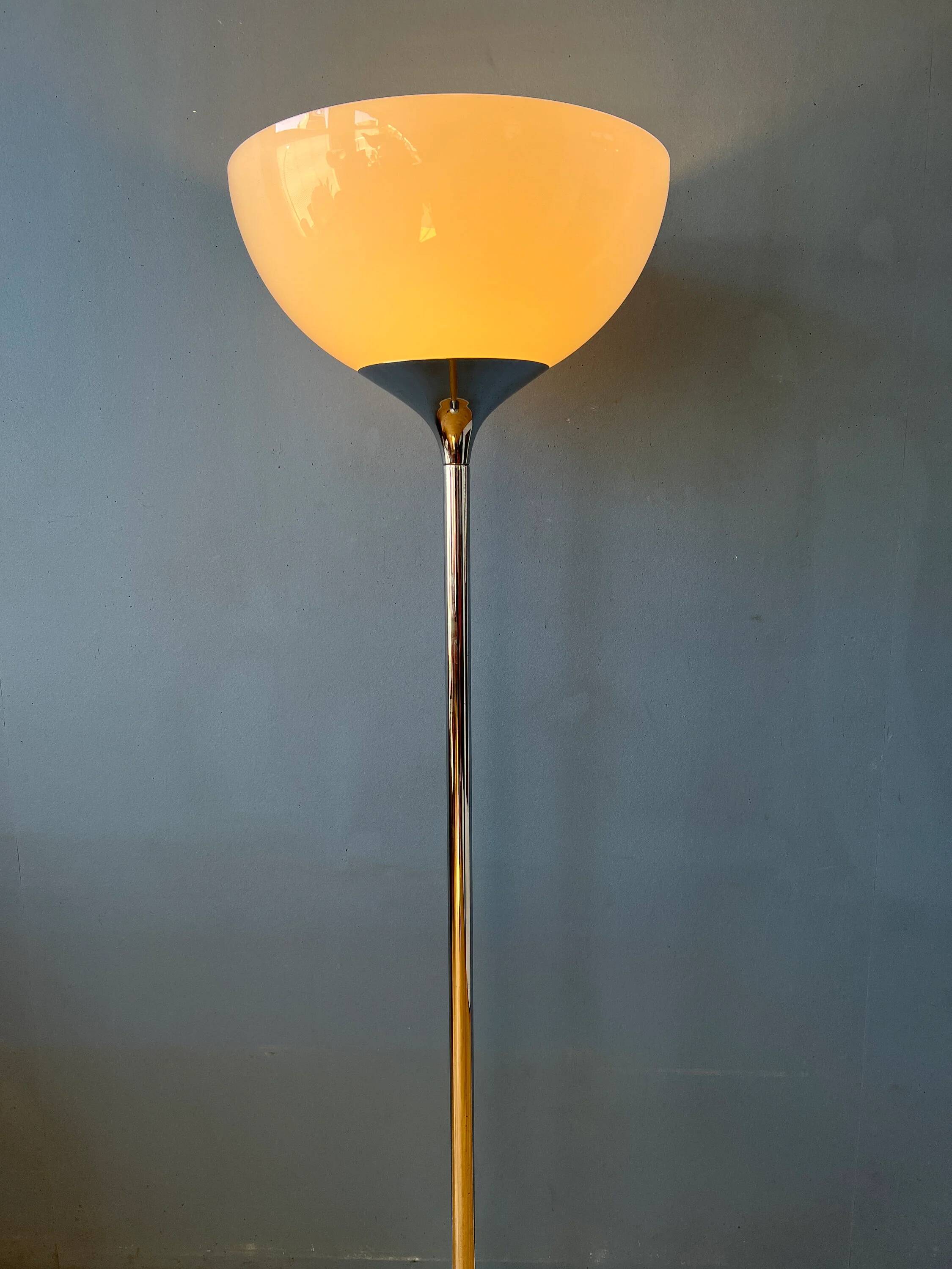 Space Age Guzzini Mid Century floor lamp with white acrylic shade
