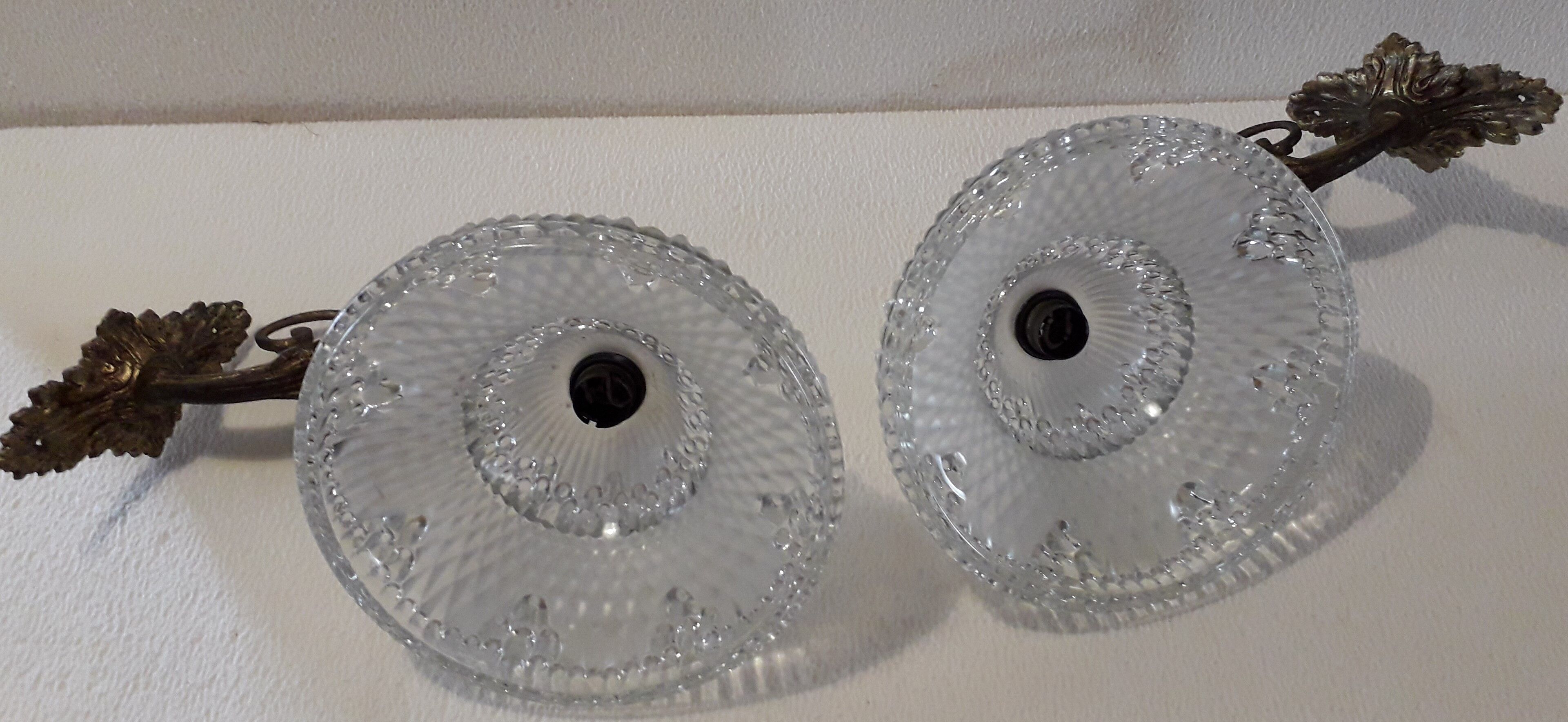 Duo d' appliques en bronze et verre