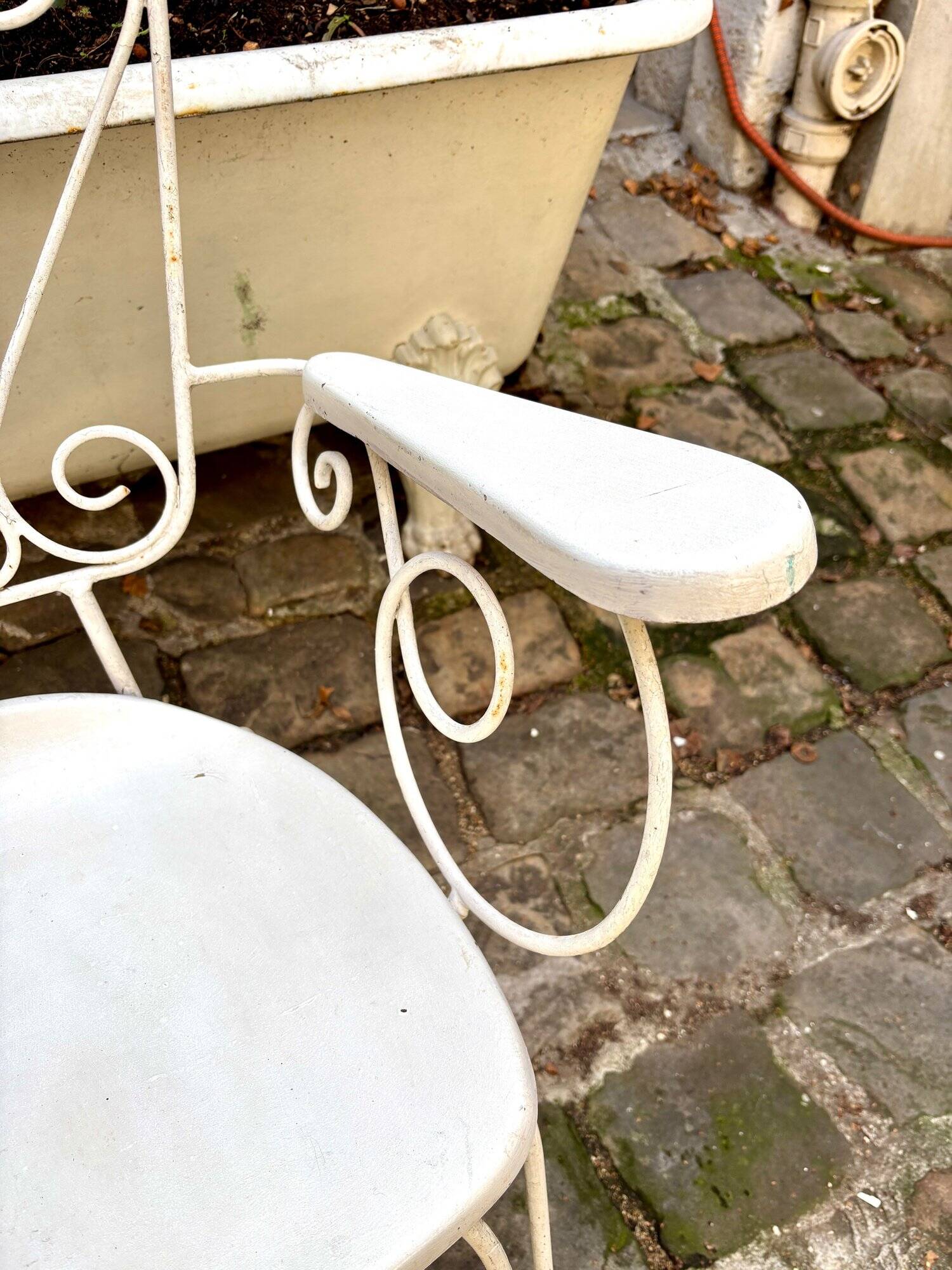 White cast iron garden chair no. 3